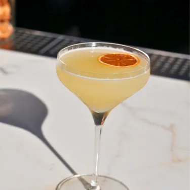 MTHR Brunch Styled Cocktail Peachy Queen 001